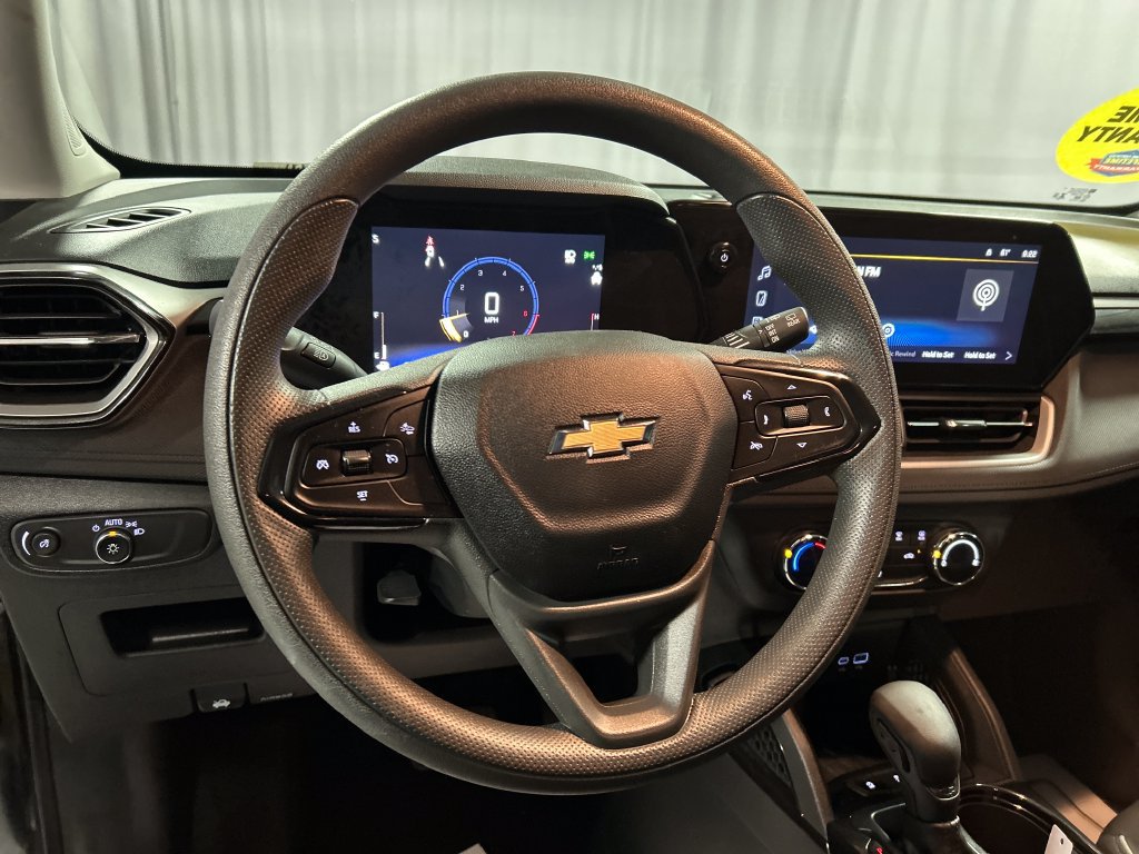 Used 2026 Chevrolet TrailBlazer LS w/ LS Convenience Package FWD image 13
