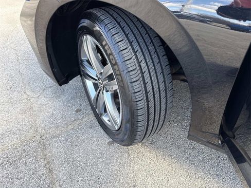 Used 2024 Volkswagen Jetta SE image 30