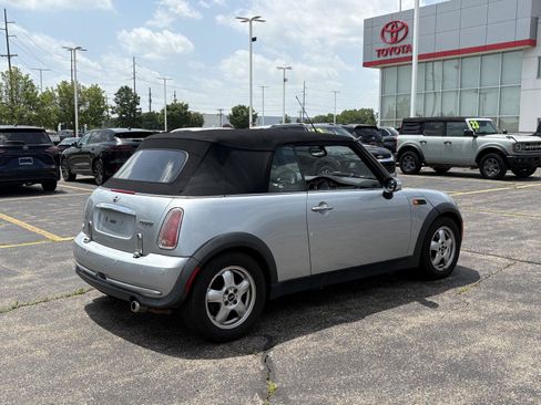Used 2005 MINI Cooper Convertible FWD image 8