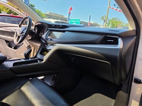 Used 2017 Cadillac XT5 Premium Luxury AWD/4WD image 35