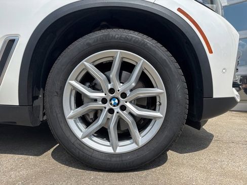 Used 2023 BMW X5 xDrive40i w/ Premium Package image 5