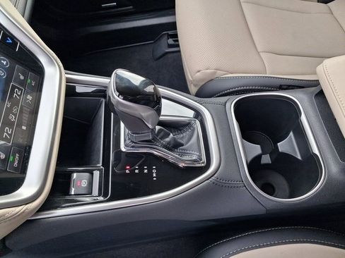 Certified 2025 Subaru Outback Limited image 27