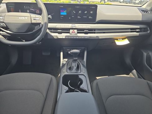 New 2026 Kia K4 FWD image 14
