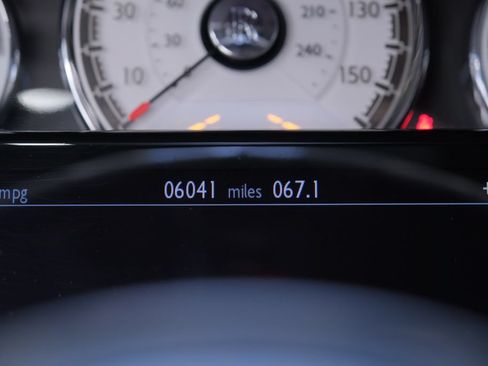 Used 2020 Rolls-Royce Wraith RWD image 58