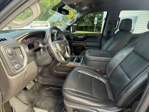 Used 2019 Chevrolet Silverado 1500 LT Trail Boss image 9