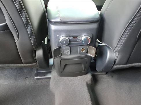 Used 2022 Ford Explorer XLT w/ Equipment Group 202A image 11