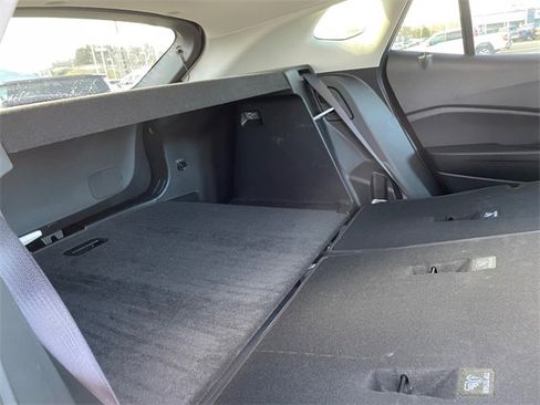 Used 2025 Chevrolet Trax LT w/ LT Convenience Package image 40