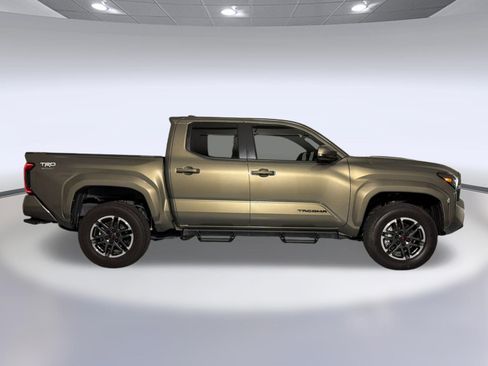 Used 2025 Toyota Tacoma TRD Sport RWD image 8