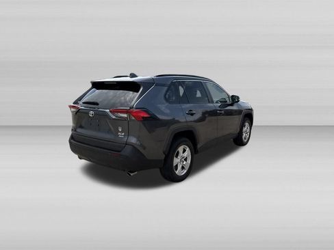 Used 2021 Toyota RAV4 XLE AWD/4WD image 6