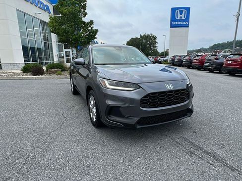 Used 2024 Honda HR-V LX image 2