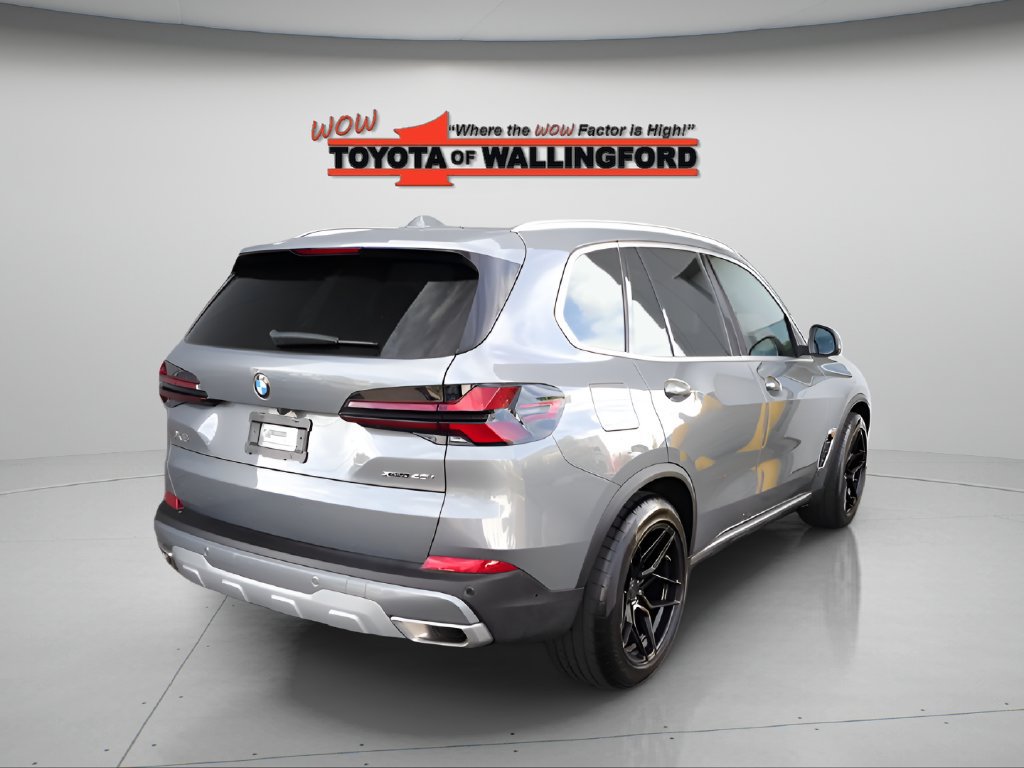 Used 2024 BMW X5 xDrive40i w/ Parking Assistance Package AWD/4WD image 8