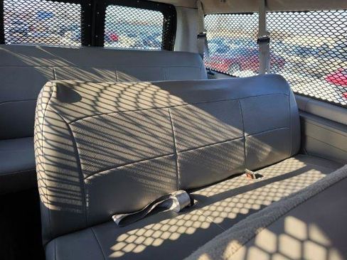 Used 2003 Ford E-350 and Econoline 350 XL image 26