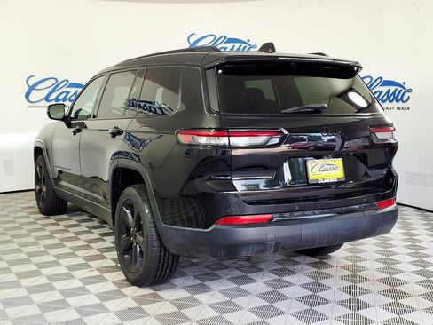 Used 2024 Jeep Grand Cherokee L Limited w/ Black Appearance Package AWD/4WD image 2