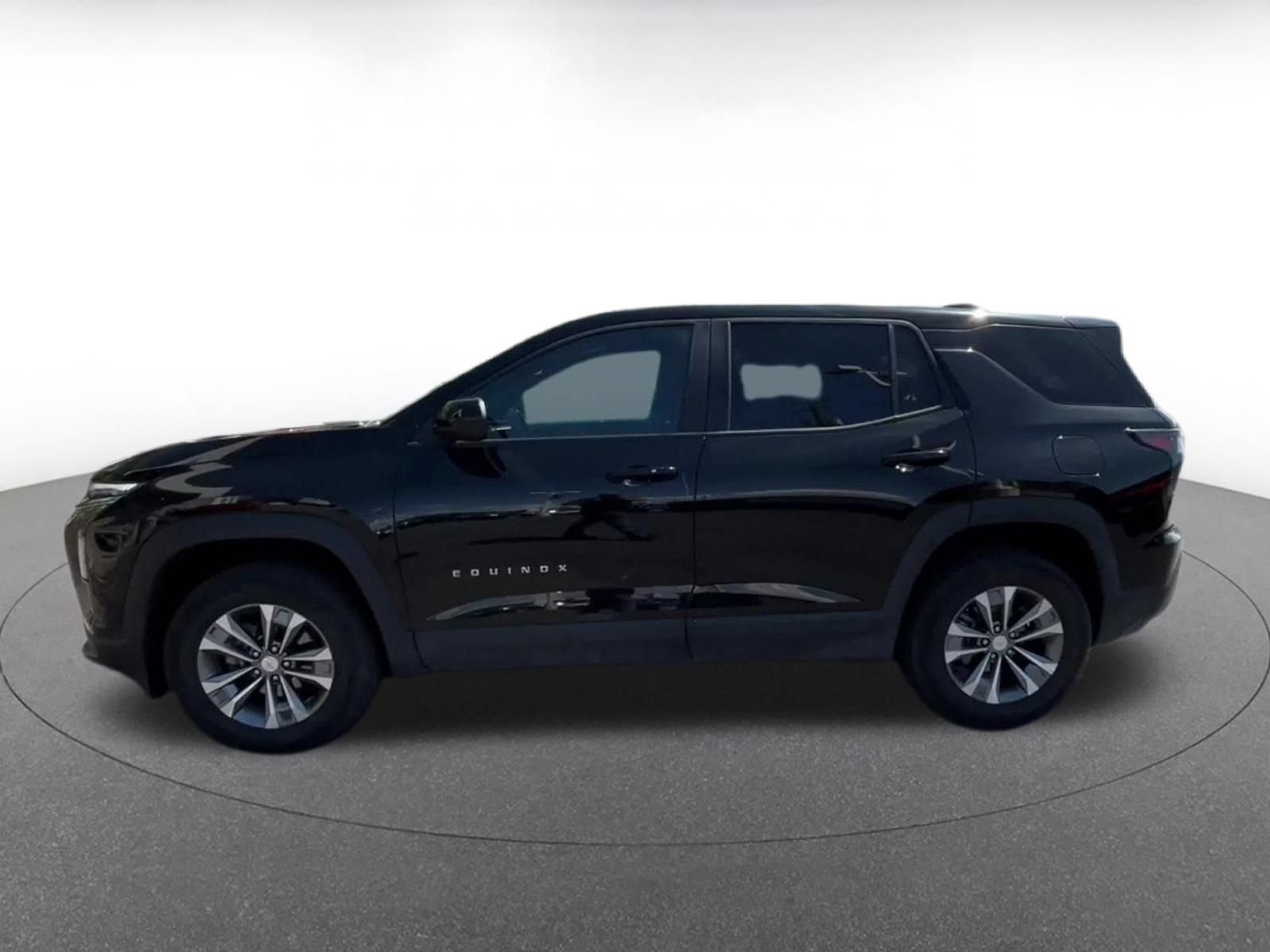 Used 2025 Chevrolet Equinox LT AWD/4WD image 8