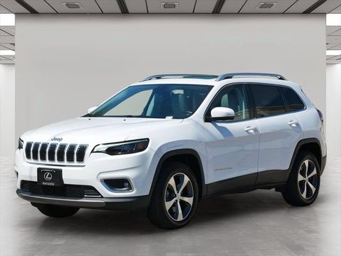 Used 2019 Jeep Cherokee Limited AWD/4WD image 2