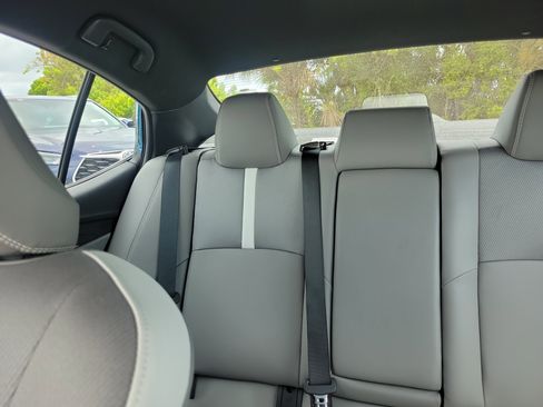 Used 2025 Toyota Camry SE FWD image 21