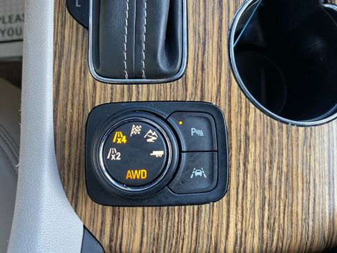 Used 2017 GMC Acadia Denali w/ Technology Package image 38