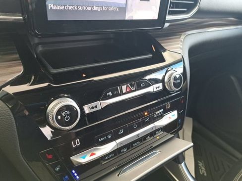 Certified 2021 Ford Explorer Limited RWD image 12
