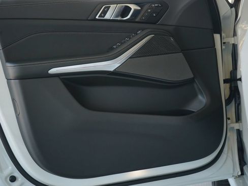 Used 2026 BMW X7 M60i w/ Climate Comfort Package AWD/4WD image 6