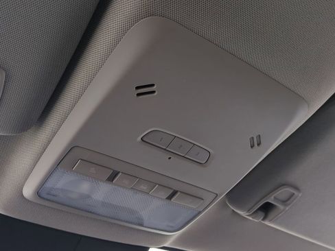 Used 2017 Buick Encore Essence image 18