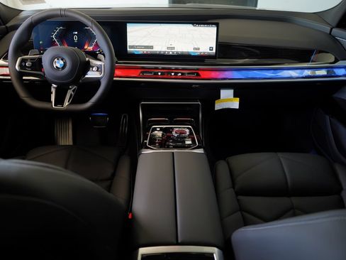Used 2026 BMW 740i w/ Premium Package RWD image 14