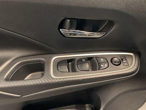 Used 2024 Nissan Versa SR image 15