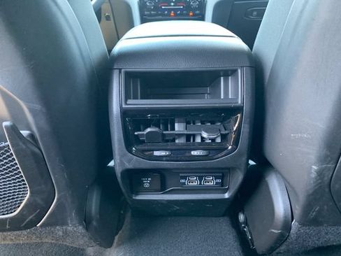Used 2025 Jeep Grand Cherokee Altitude AWD/4WD image 14
