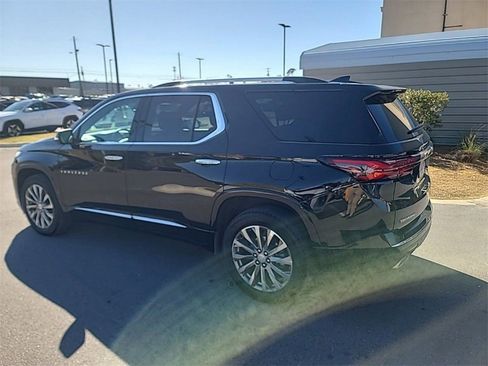 Used 2023 Chevrolet Traverse Premier image 29