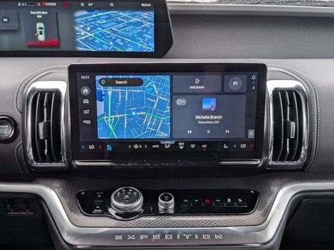 New 2026 Ford Expedition Platinum w/ Stealth Appearance Package AWD/4WD image 18