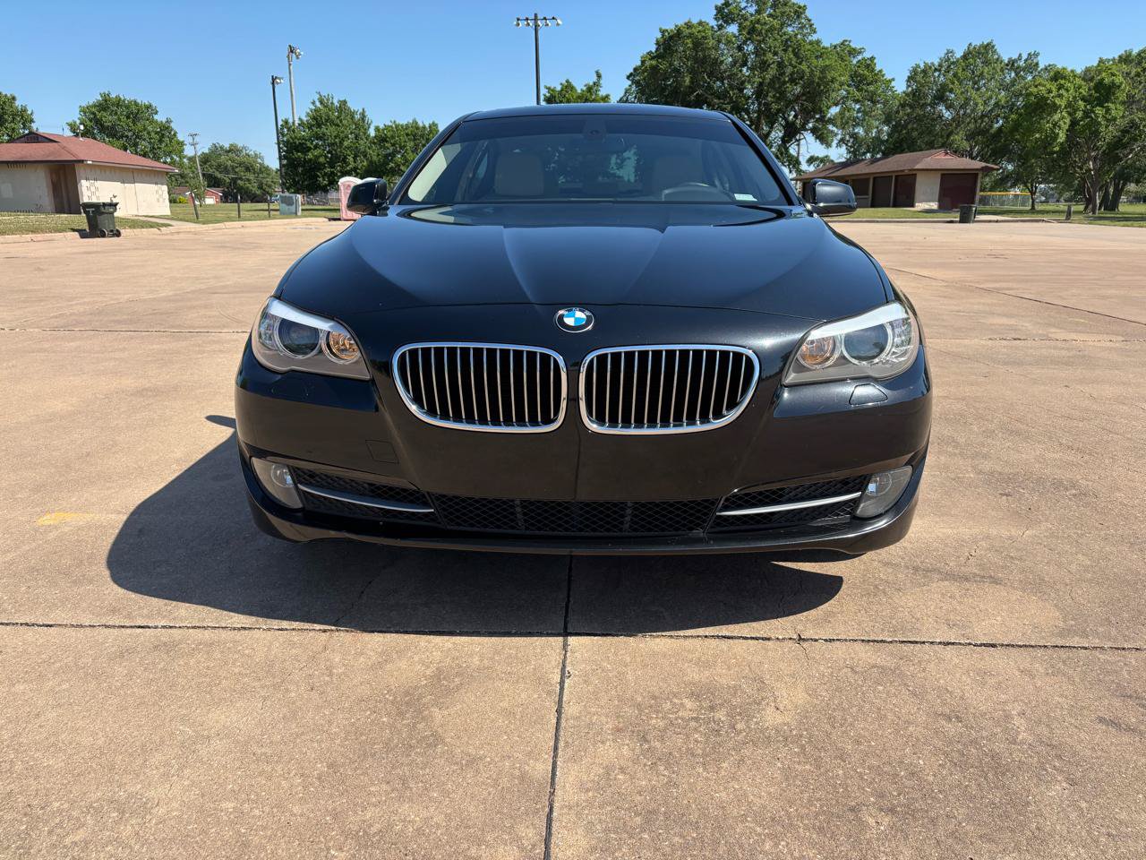 Used 2011 BMW 528i Sedan RWD image 4