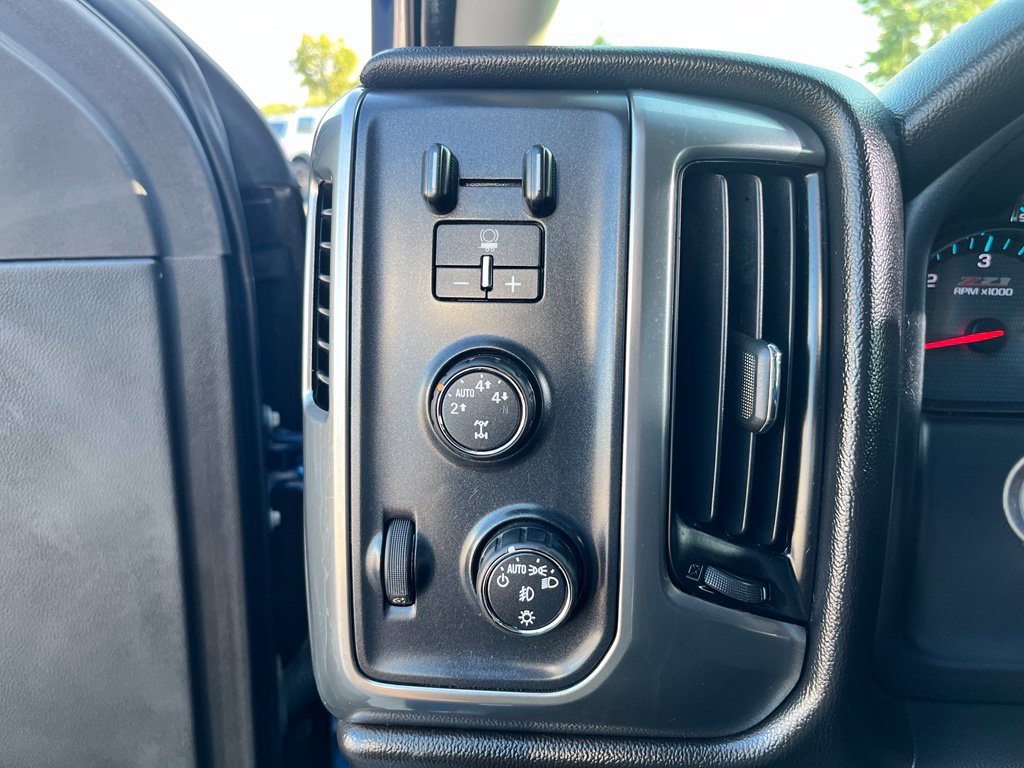 Used 2015 Chevrolet Silverado 1500 LT w/ All Star Edition AWD/4WD image 19