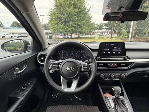 Used 2020 Kia Forte LXS FWD image 20
