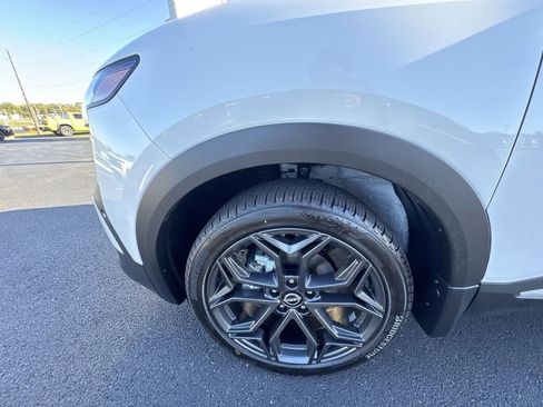New 2026 Nissan Kicks SR w/ SR Premium Package AWD/4WD image 10