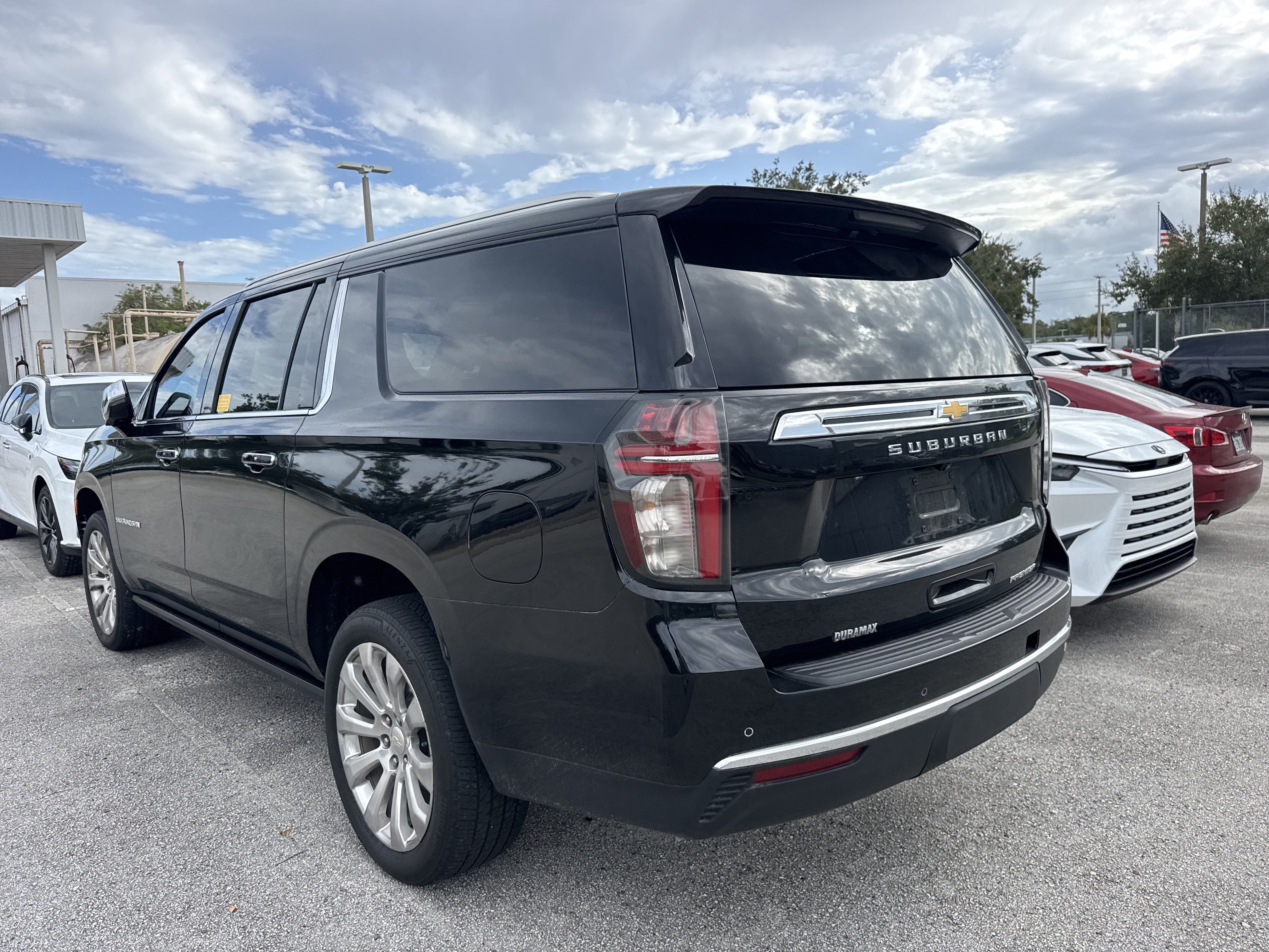 Used 2024 Chevrolet Suburban Premier w/ Max Trailering Package AWD/4WD image 3