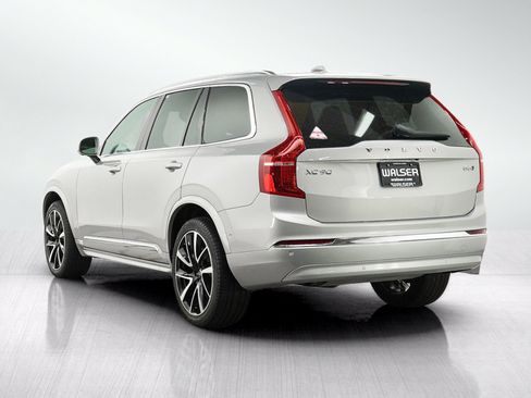 Used 2023 Volvo XC90 B6 Plus AWD/4WD image 3