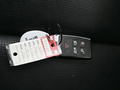 Used 2025 Jaguar F-PACE R-Dynamic S image 29