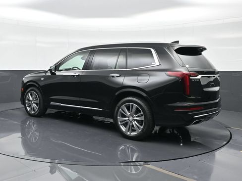 Certified 2023 Cadillac XT6 Premium Luxury FWD image 3