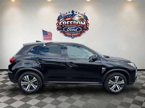 Used 2025 Mitsubishi Outlander Sport ES AWD/4WD image 4