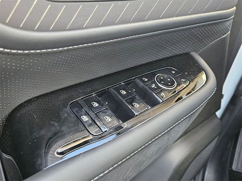 New 2026 INFINITI QX80 Autograph w/ Premium Cargo Package image 15