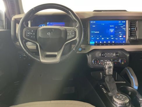 Used 2022 Ford Bronco Wildtrak image 7