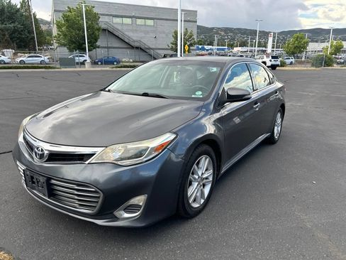 Used 2013 Toyota Avalon XLE FWD image 12