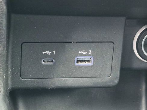 Used 2024 Nissan Kicks SR FWD image 33