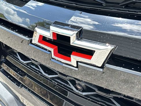 New 2026 Chevrolet Colorado ZR2 w/ Technology Package AWD/4WD image 10