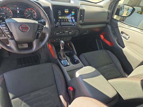Used 2022 Nissan Frontier Pro-X image 15