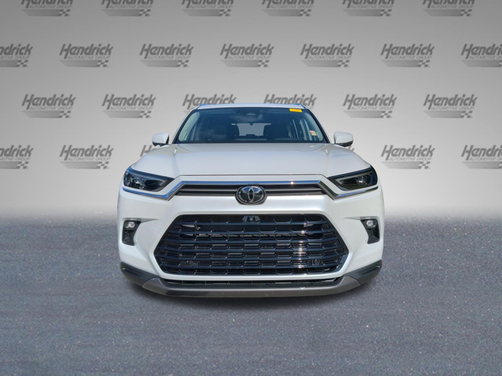 Used 2025 Toyota Grand Highlander AWD image 5