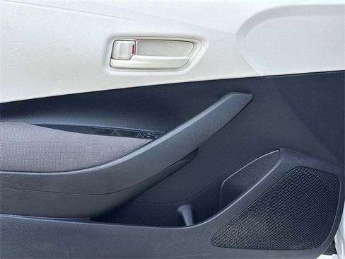 Used 2022 Toyota Corolla LE image 22