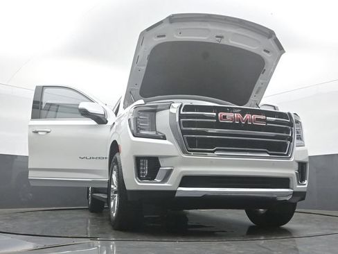 Used 2024 GMC Yukon XL SLT w/ SLT Luxury Package AWD/4WD image 58