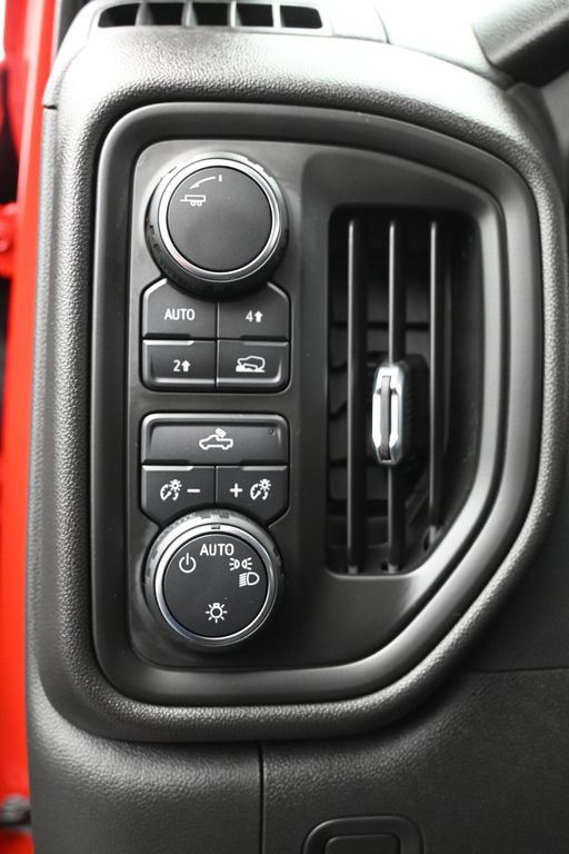 Certified 2024 Chevrolet Silverado 1500 Custom w/ LPO, Dark Essentials Package AWD/4WD image 17