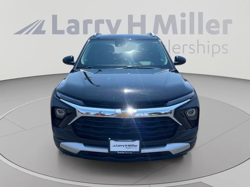 Used 2025 Chevrolet TrailBlazer LT w/ Convenience Package AWD/4WD image 8