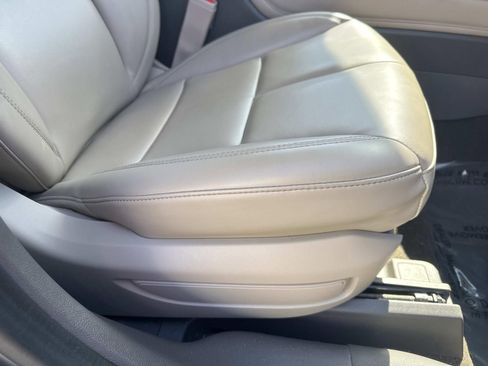 Used 2022 Lincoln Corsair FWD image 12